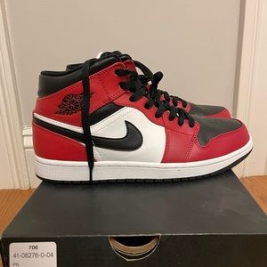 Air Jordan 1 Mid
